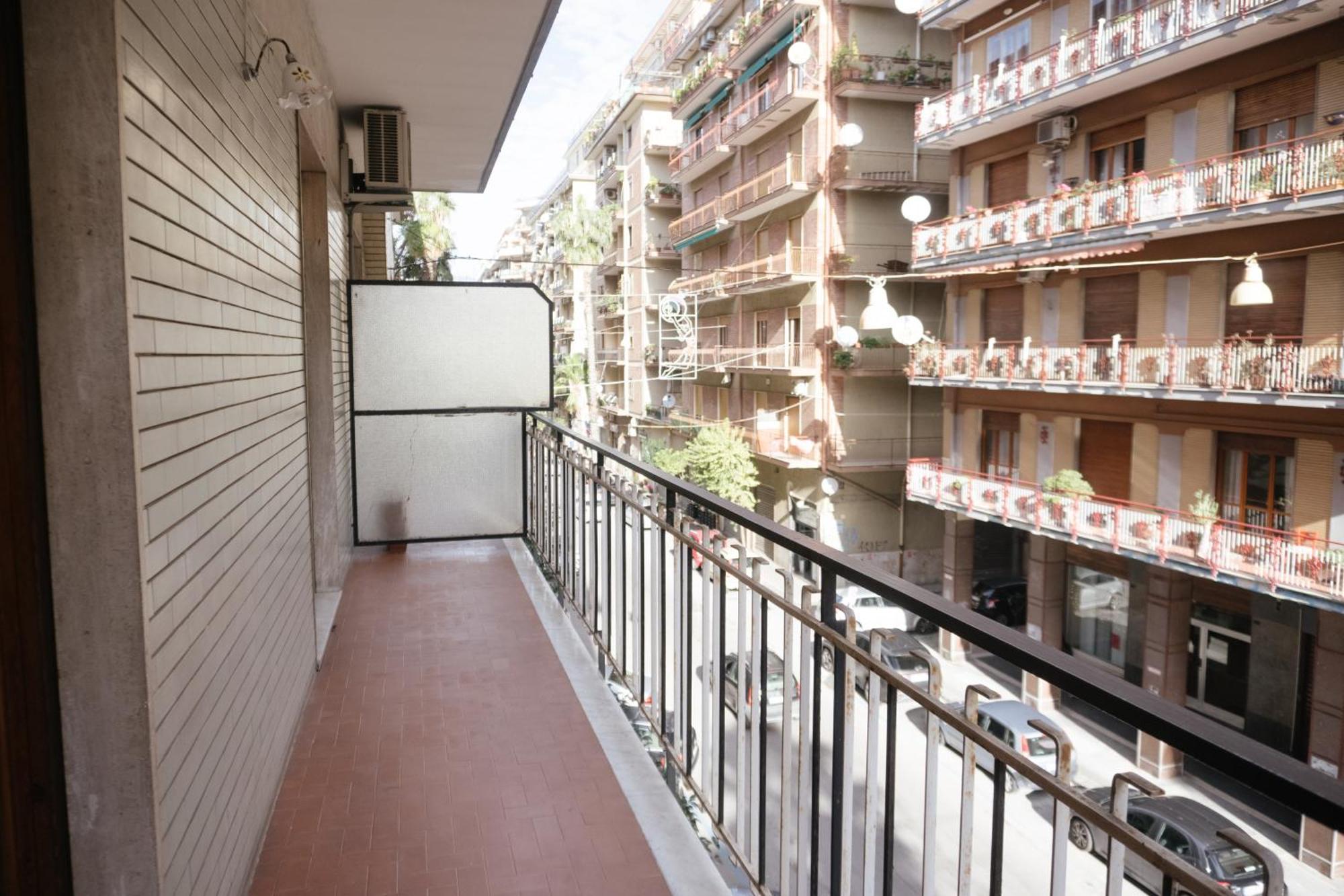 Domus Aurea Relax Room Salerno Exterior photo