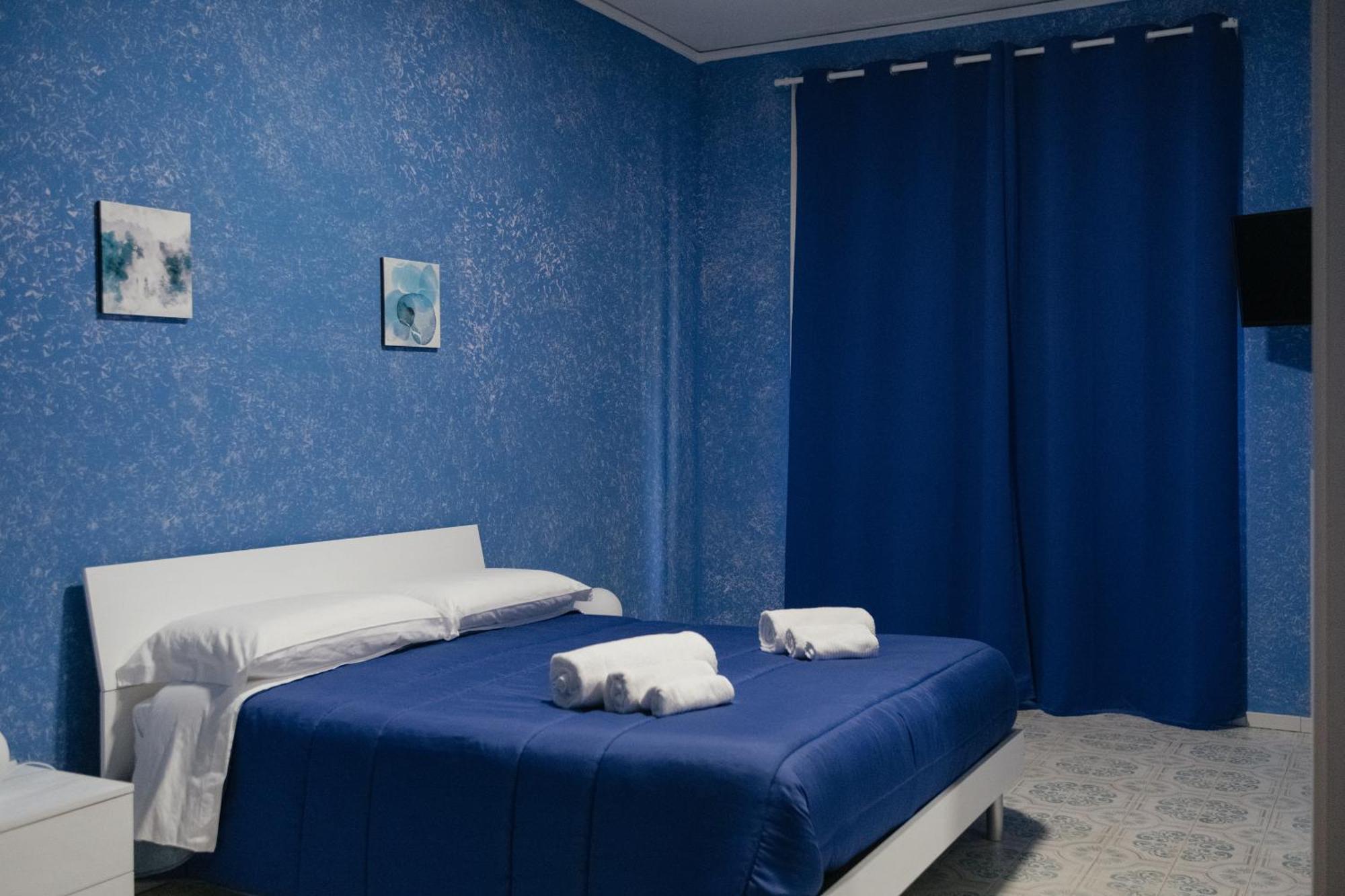 Domus Aurea Relax Room Salerno Exterior photo