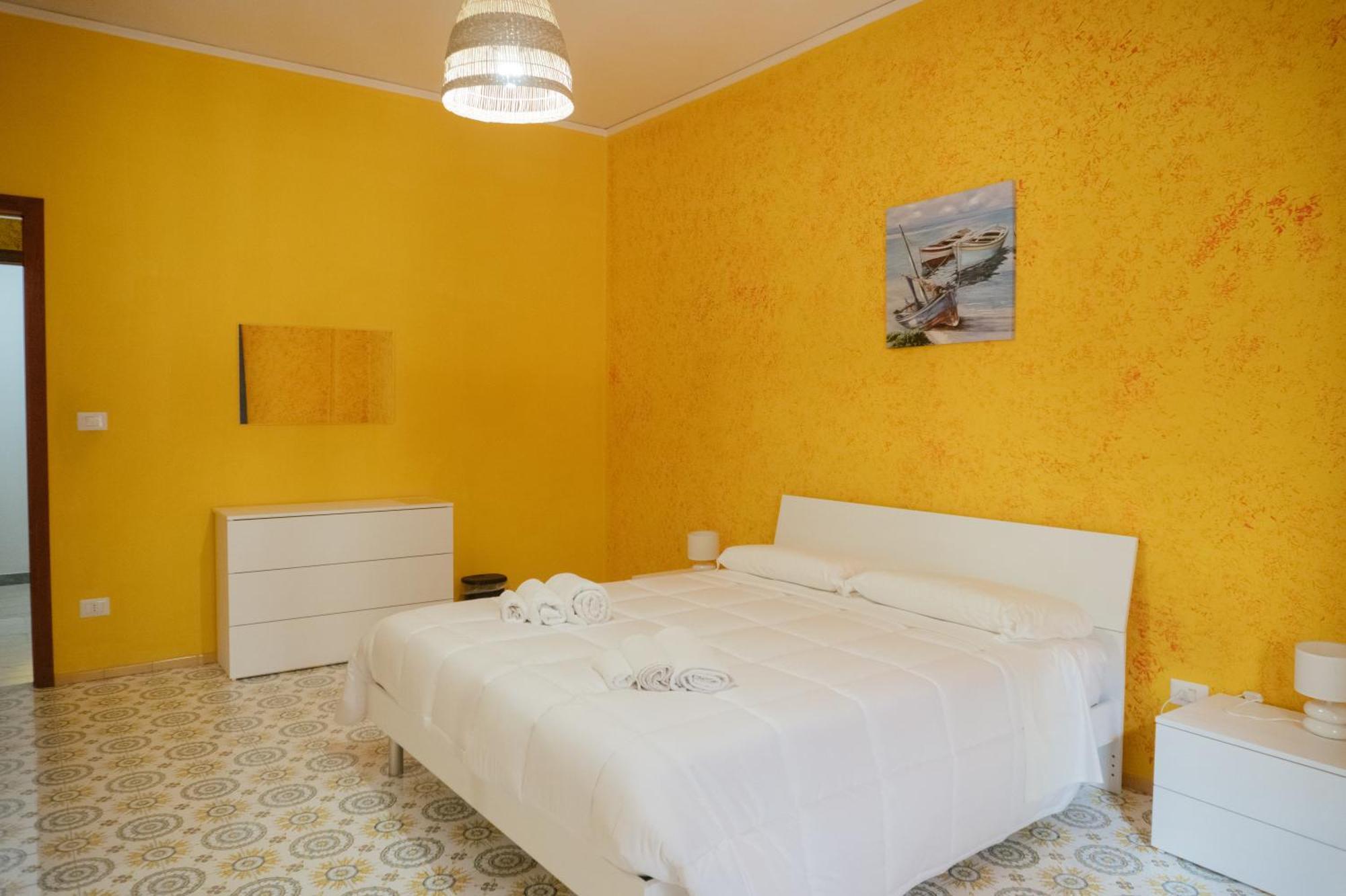 Domus Aurea Relax Room Salerno Exterior photo